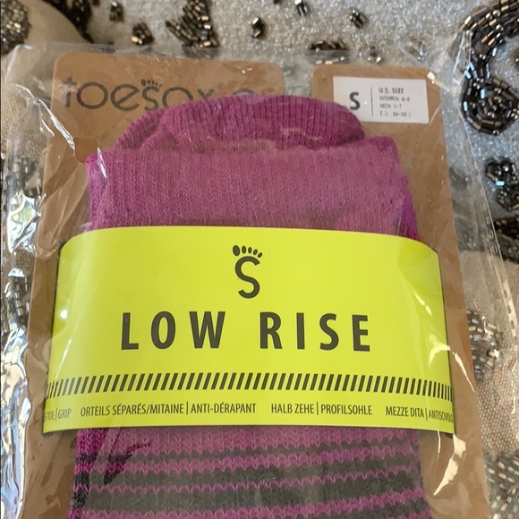 Toesox small NWT - Picture 1 of 5